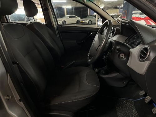Renault Duster 1.6 Dynamique in Namibia