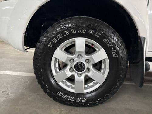 Nissan Np300 2.5 TDI 4x4 Hi-Rider Pick Up Double Cab in Namibia