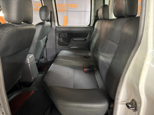 Nissan Np300 2.5 TDI 4x4 Hi-Rider Pick Up Double Cab in Namibia
