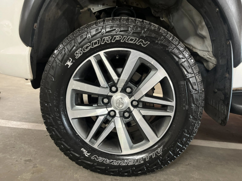 Toyota Hilux 2.8 Gd-6 RB Raider Auto Pick Up E/cab in Namibia