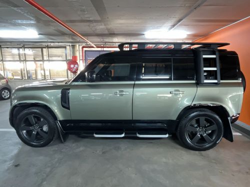 Land Rover Defender 110 D300 SE X-Dynamic (221 KW) in Namibia