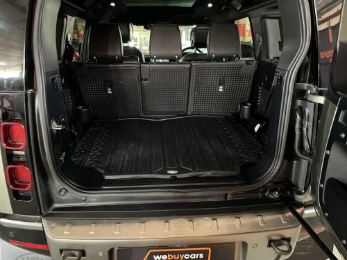 Land Rover Defender 110 D300 SE X-Dynamic (221 KW) in Namibia