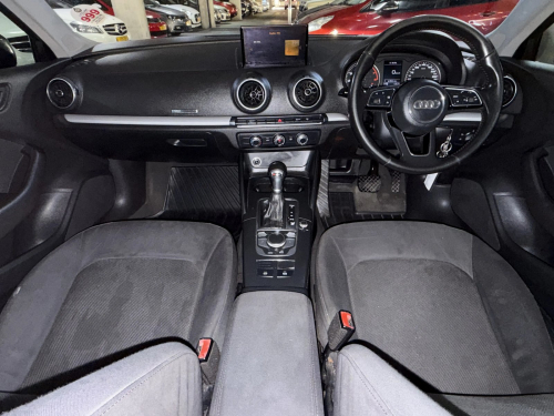 Audi A3 1.4T FSI Stronic (35 TFSI) in Namibia