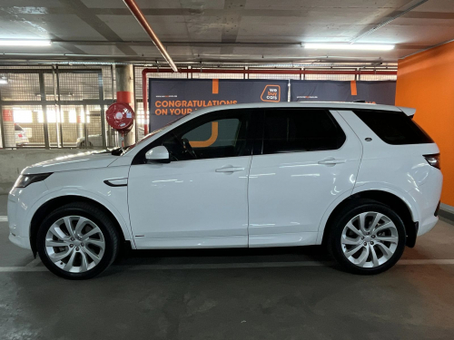 Land Rover Discovery Sport 2.0d HSE R-Dynamic (D180) in Namibia