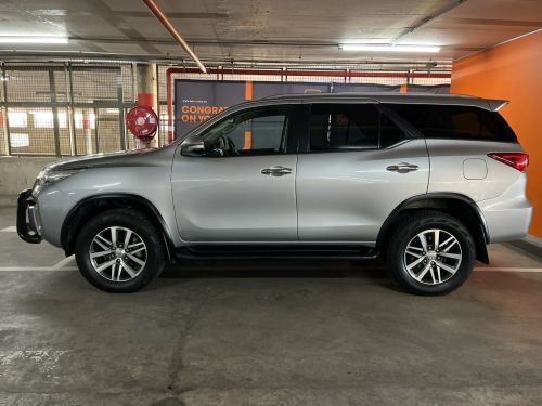 Toyota Fortuner 2.8gd-6 R/B in Namibia