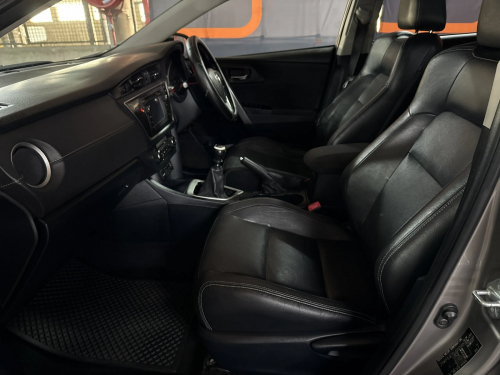 Toyota Auris 1.6 XR in Namibia