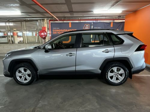 Toyota RAV 4 2.0 GX CVT in Namibia