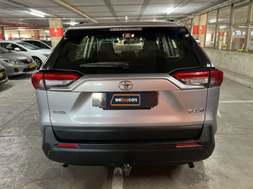 Toyota RAV 4 2.0 GX CVT in Namibia