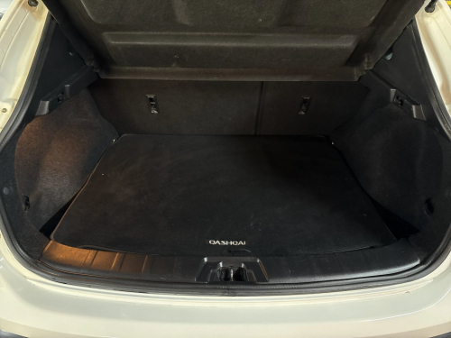 Nissan Qashqai 1.2T Acenta CVT in Namibia