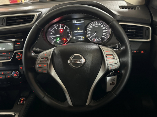 Nissan Qashqai 1.2T Acenta CVT in Namibia
