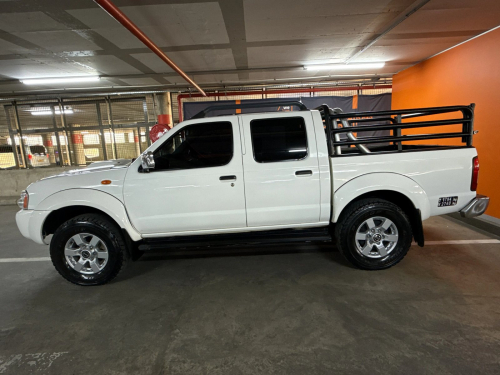Nissan Hardbody Np300 2.5 TDI 4x4 Hi-Rider Pick Up Double Cab in Namibia