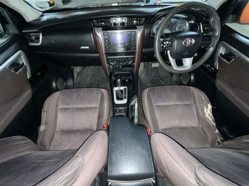 Toyota Fortuner 2.4gd-6 R/B Auto in Namibia