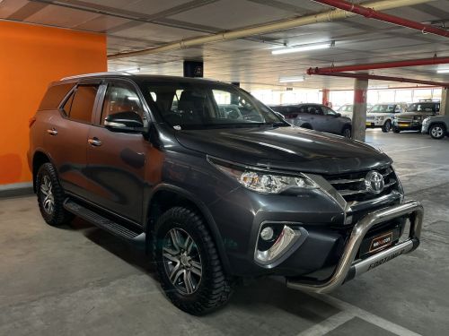 Toyota Fortuner 2.4gd-6 R/B Auto in Namibia