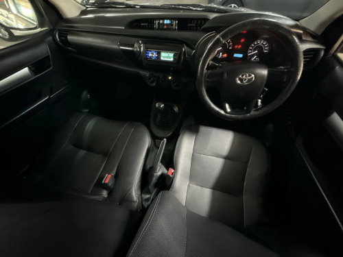 Toyota Hilux 2.0 Vvti A/C Single Cab in Namibia