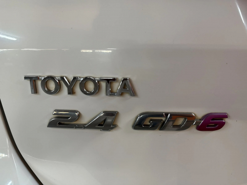 Toyota Fortuner 2.4gd-6 R/B in Namibia