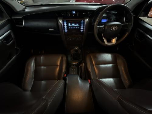 Toyota Fortuner 2.4gd-6 R/B in Namibia