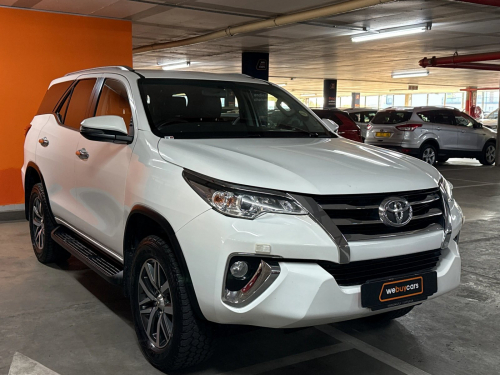 Toyota Fortuner 2.4gd-6 R/B in Namibia