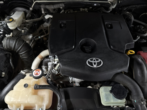 Toyota Fortuner 2.4gd-6 R/B in Namibia