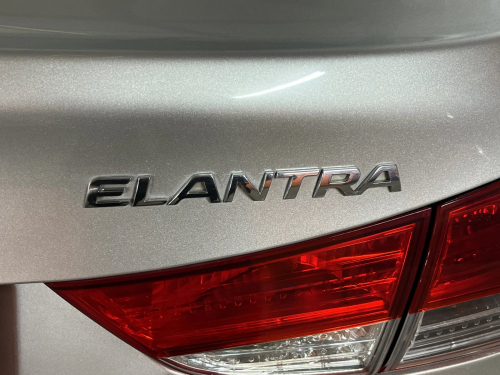 Hyundai Elantra 1.8 Gls/executive Auto in Namibia