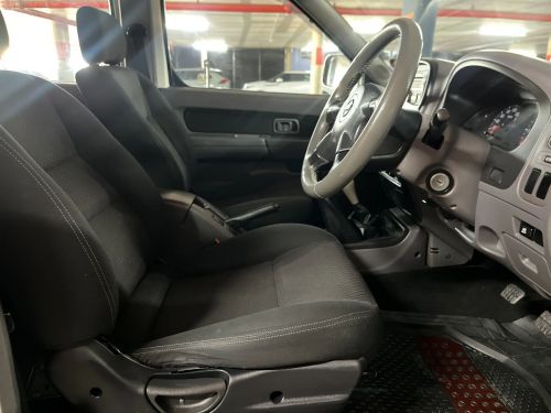 Nissan Hardbody Np300 2.5 TDI 4x4 Hi-Rider Pick Up Double Cab in Namibia