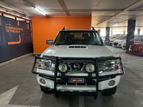 Nissan Hardbody Np300 2.5 TDI 4x4 Hi-Rider Pick Up Double Cab in Namibia
