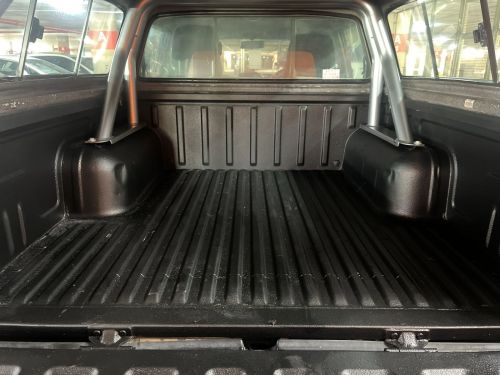 Nissan Hardbody Np300 2.5 TDI 4x4 Hi-Rider Pick Up Double Cab in Namibia