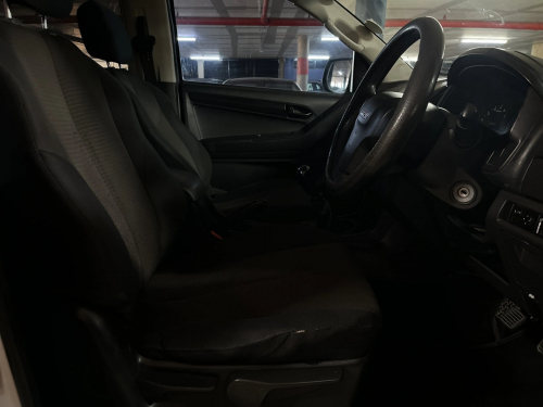 Isuzu KB 250 D-Teq LE Pick Up Double Cab in Namibia