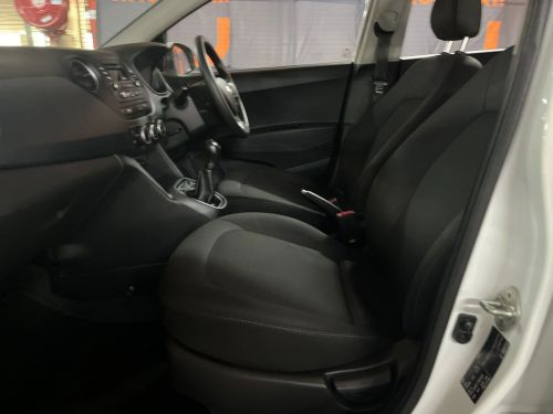 Hyundai i10 Grand I10 1.0 Motion in Namibia