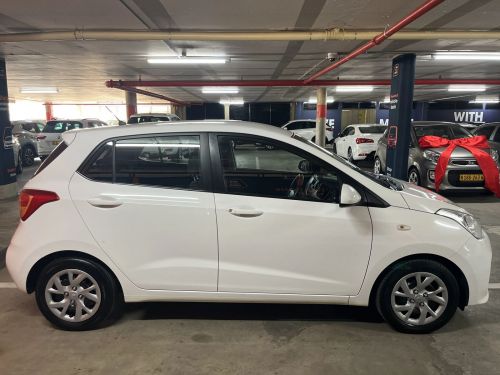 Hyundai i10 Grand I10 1.0 Motion in Namibia