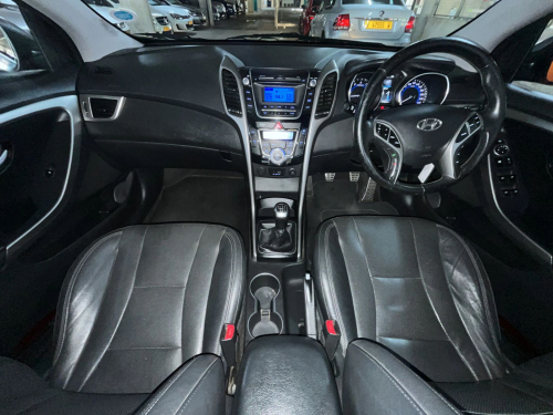 Hyundai i30 1.8 Gls/executive in Namibia