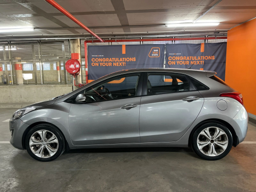 Hyundai i30 1.8 Gls/executive in Namibia