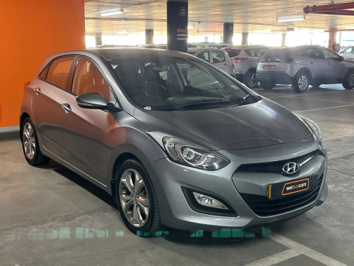 Hyundai i30 1.8 Gls/executive in Namibia