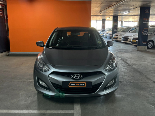 Hyundai i30 1.8 Gls/executive in Namibia