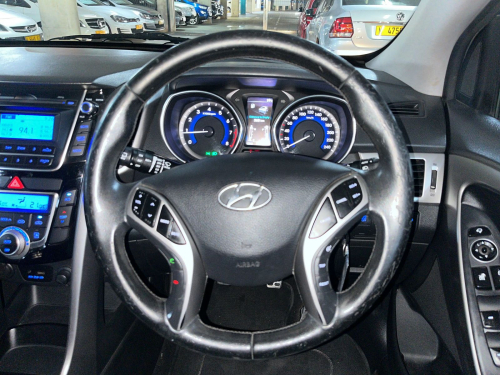 Hyundai i30 1.8 Gls/executive in Namibia