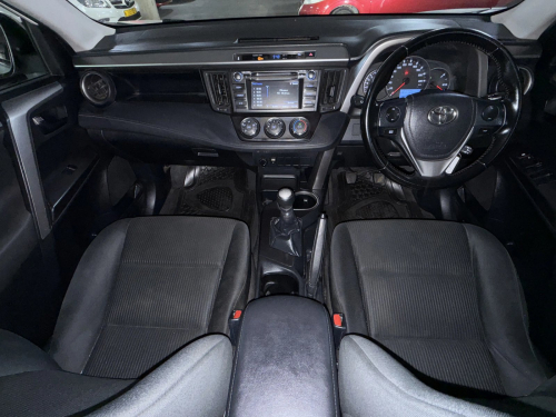 Toyota RAV 4 2.0 GX in Namibia