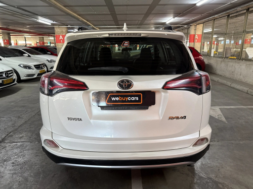 Toyota RAV 4 2.0 GX in Namibia