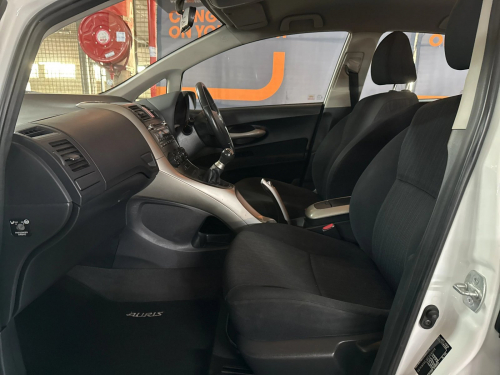 Toyota Toyota Auris 140 RS in Namibia