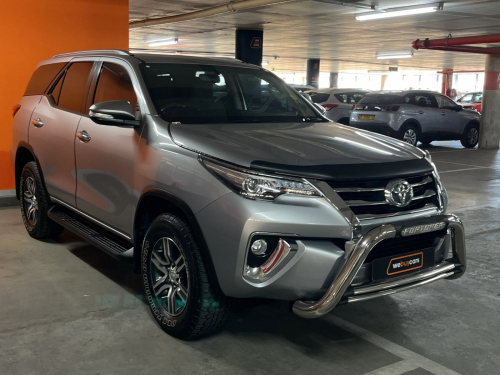 Toyota Fortuner 2.8gd-6 R/B in Namibia