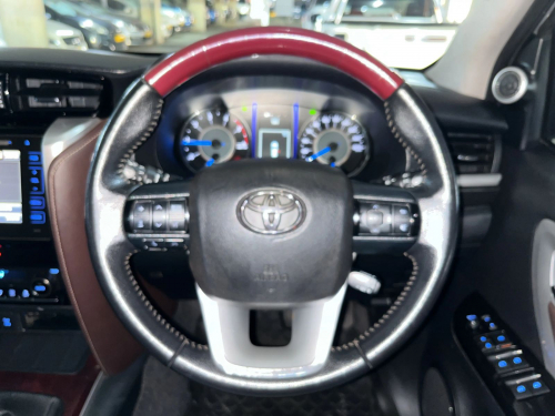 Toyota Fortuner 2.8gd-6 R/B in Namibia
