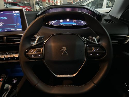 Peugeot 3008 1.6T Active Auto in Namibia