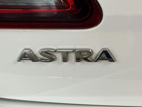 Opel Astra 1.4T Enjoy in Namibia