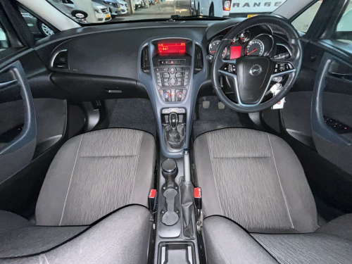 Opel Astra 1.4T Enjoy in Namibia