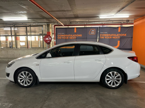 Opel Astra 1.4T Enjoy in Namibia