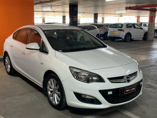 Opel Astra 1.4T Enjoy in Namibia