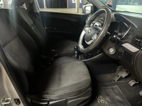 Kia Picanto 1.0 LX in Namibia
