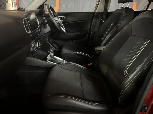 Hyundai Venue 1.0 Tgdi Glide DCT in Namibia