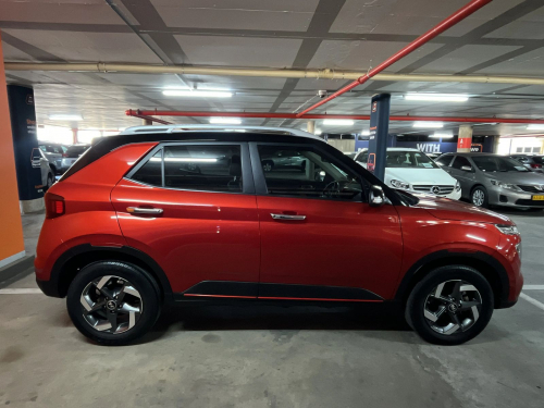Hyundai Venue 1.0 Tgdi Glide DCT in Namibia