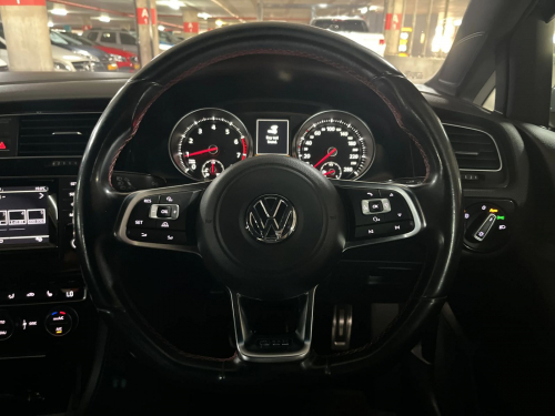 Volkswagen Golf 7 GTI 2.0 TSI in Namibia