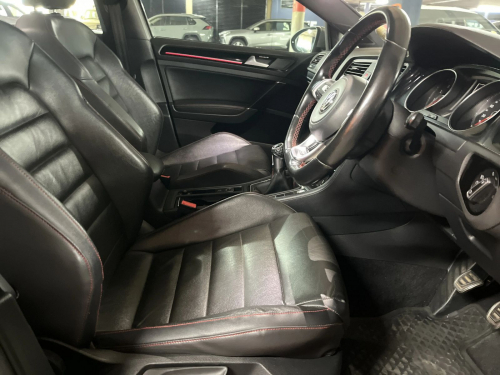 Volkswagen Golf 7 GTI 2.0 TSI in Namibia