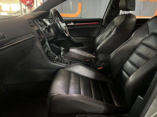 Volkswagen Golf 7 GTI 2.0 TSI in Namibia
